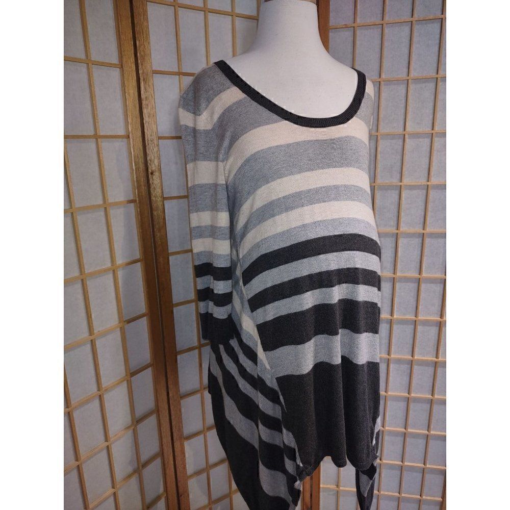Jessica Simpson Maternity Lg Striped Sweater